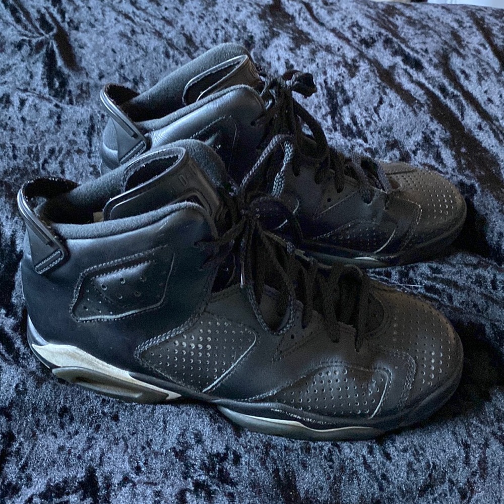 Retro 6 “Black Cat” Jordan